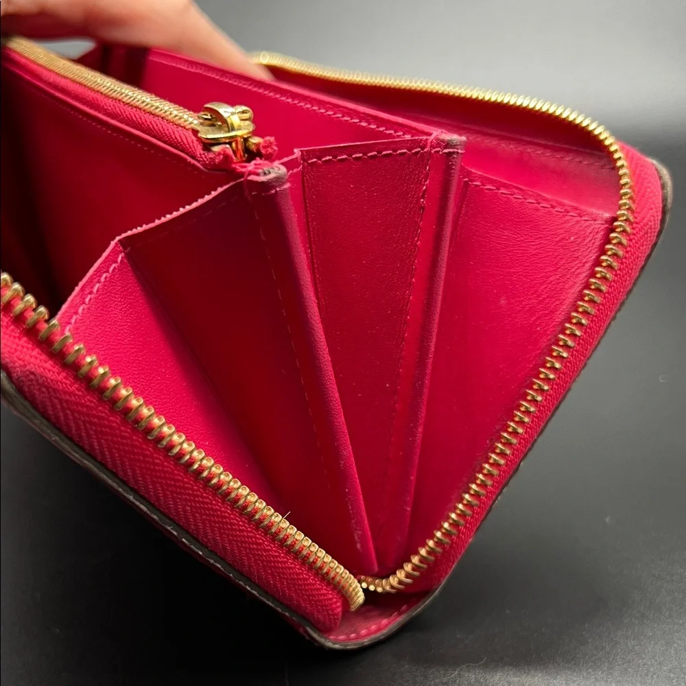 Louis Vuitton Rose Pop Pink Vernis Embossed Zippered Patent Leather Wallet COA - Picture 7 of 13